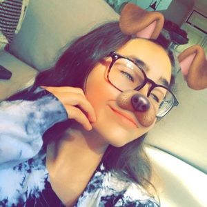 Meet your Posher, Elle